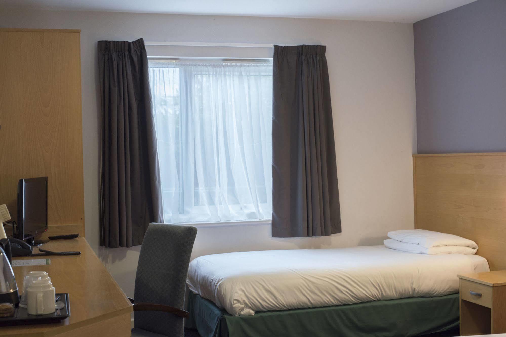 The Olympic Lodge Aylesbury (Buckinghamshire) Exterior foto
