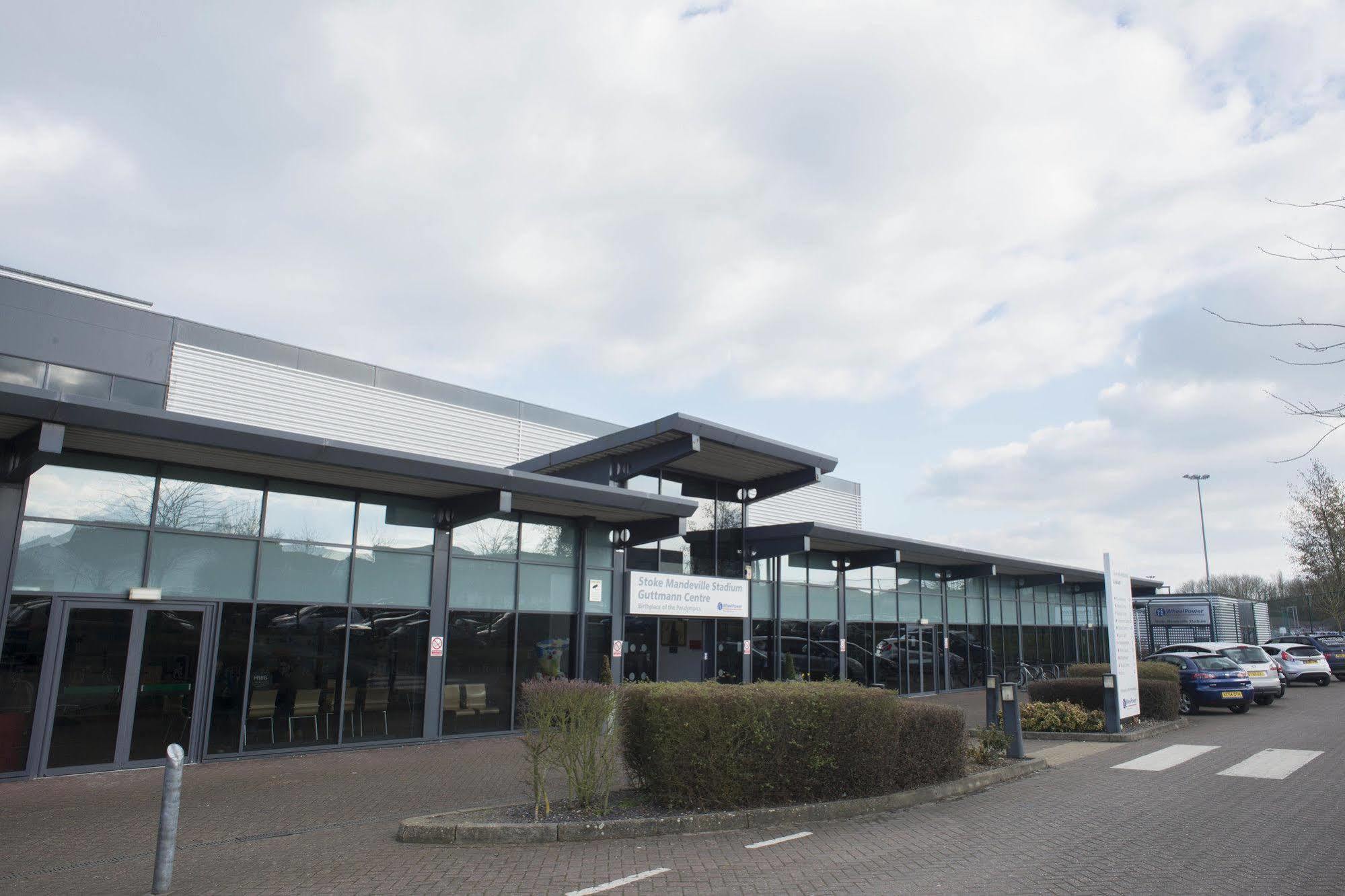 The Olympic Lodge Aylesbury (Buckinghamshire) Exterior foto